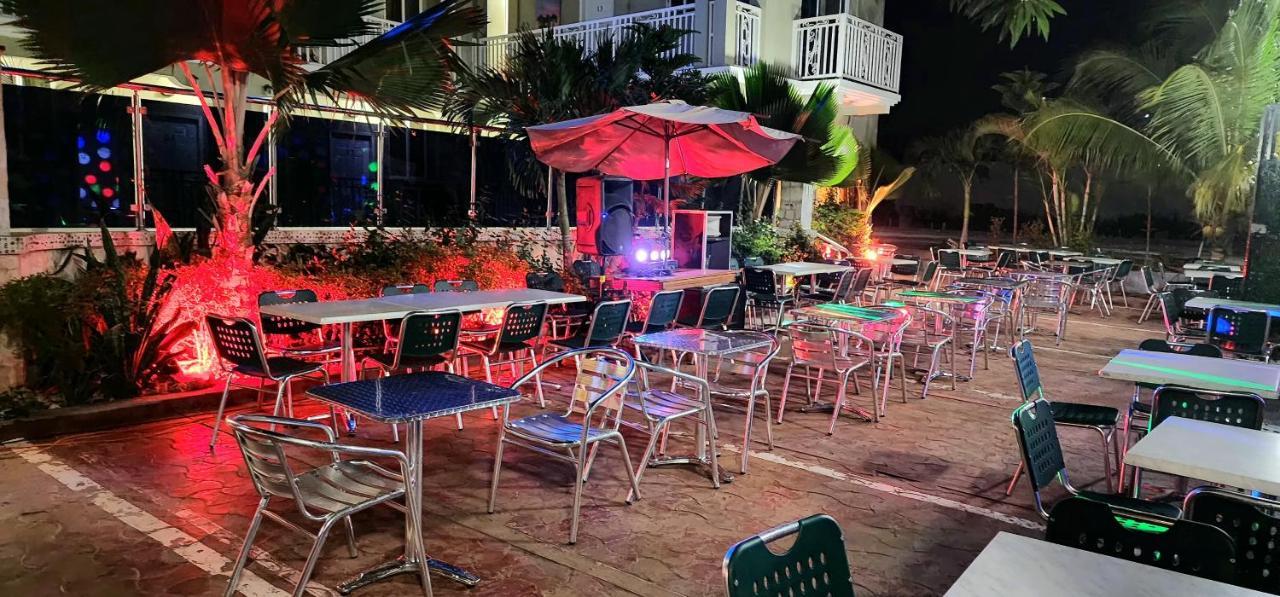 Three Kings Hotel Vertieres ภายนอก รูปภาพ